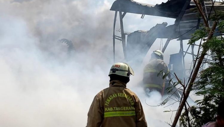 BPBD Kabupaten Tangerang Berhasil Padamkan Kebakaran di Dua Lokasi