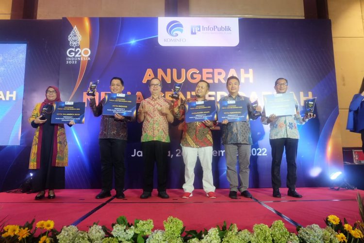 Pemko Pekanbaru Meraih Penghargaan Anugerah Media Center Daerah