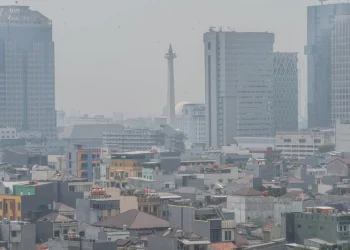 Faktor Polusi Udara Jakarta : Transportasi dan Industri