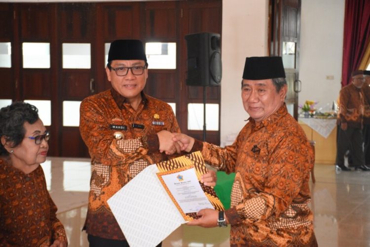 Wali Kota Metro Hadiri Puncak HUT ke-62 PWRI: Apresiasi dan Harapan untuk Para Pensiunan PNS