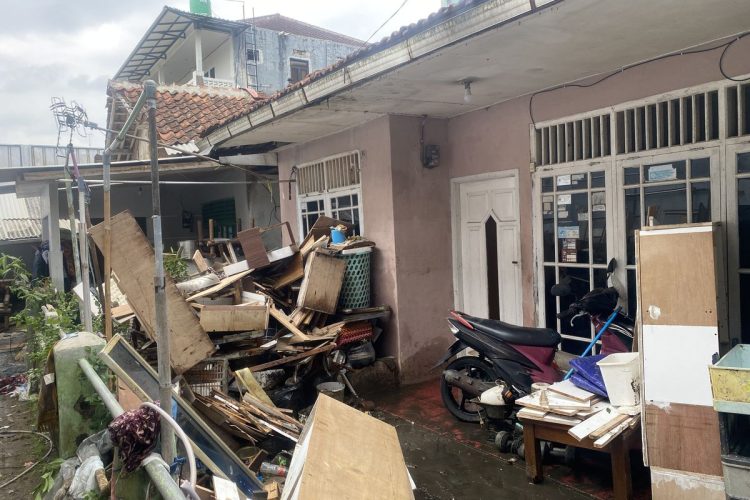 Banjir Besar Landa Sukabumi, Rusak Puluhan Rumah dan Paksa Warga Mengungsi