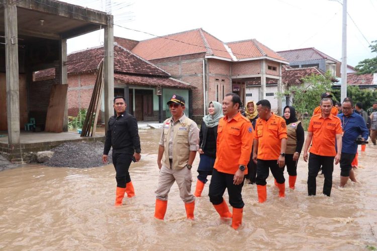 Kepala BNPB Tinjau Lokasi Banjir di Ponorogo, Koordinasi Penguatan Tanggul Segera Dilakukan