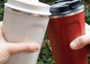 Pemprov Bali Larang Penggunaan Air Kemasan Plastik Mulai 3 Februari 2025