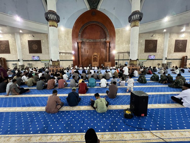 Masjid Agung Natuna Baitul Izzah Gelar Peringatan Nuzulul Qur’an dengan Ceramah Agama