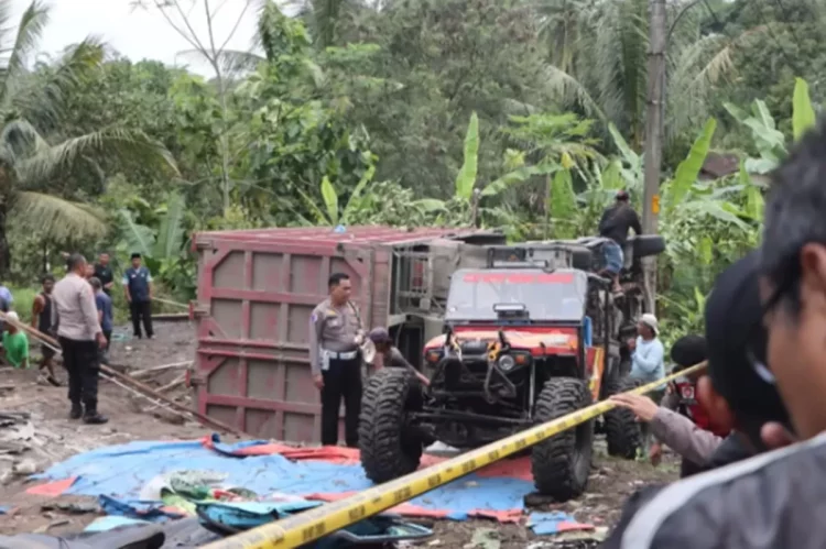 Tim DVI Polda Sumbar Berhasil Identifikasi 12 Korban Tewas Kecelakaan Bus ALS