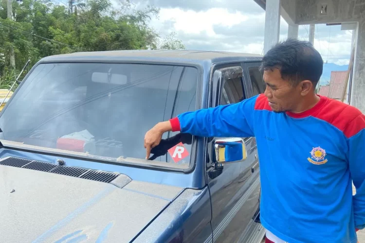 Gunung Marapi Erupsi Pukul 10.34 WIB