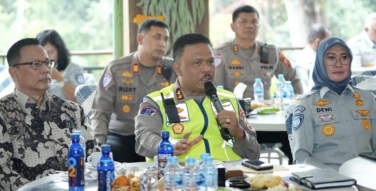 Kakorlantas Tinjau Jalur Puncak Pastikan Kesiapan Operasi Lilin Natal 2025