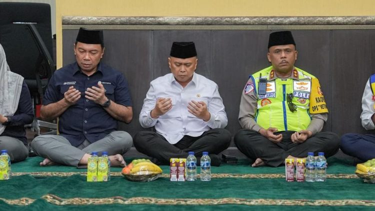 Momentum Ramadan: Kakorlantas dan Menhub Berbagi Berkah di Command Center Tol Jape