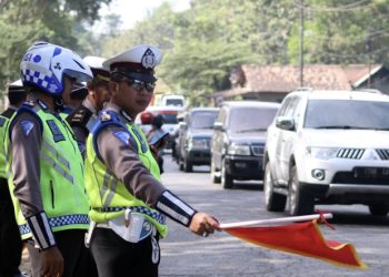 Wajah Pelayanan yang Luput dari Perhatian: Kisah Petugas di Balik Kelancaran Mudik