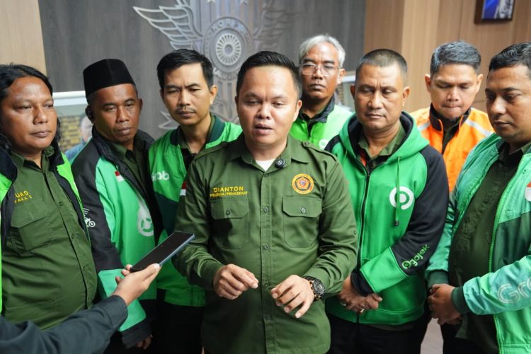 Kakorlantas Polri Apresiasi Perjuangan Komunitas Ojol Jambi Bangun Organisasi yang Solid